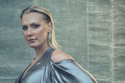 Magnus Ragnvid, Sarah Sjöström, 2025 Portrait of Honour, Swedish National Portrait Gallery.