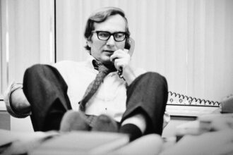 Cover-Up : Un journaliste face au pouvoir